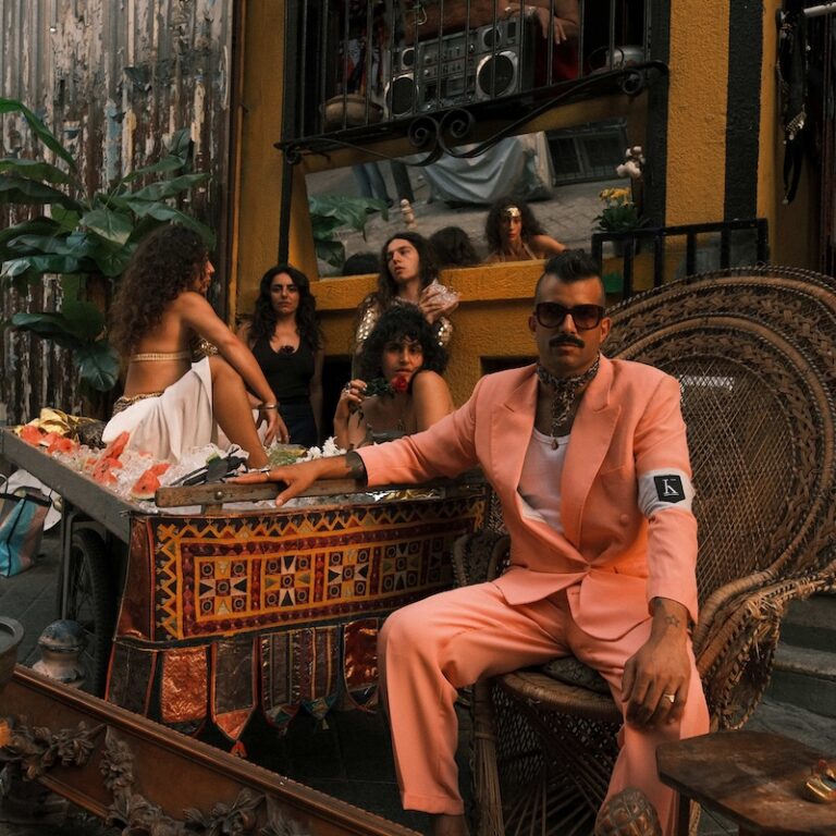 Kadebostany – Base Productions